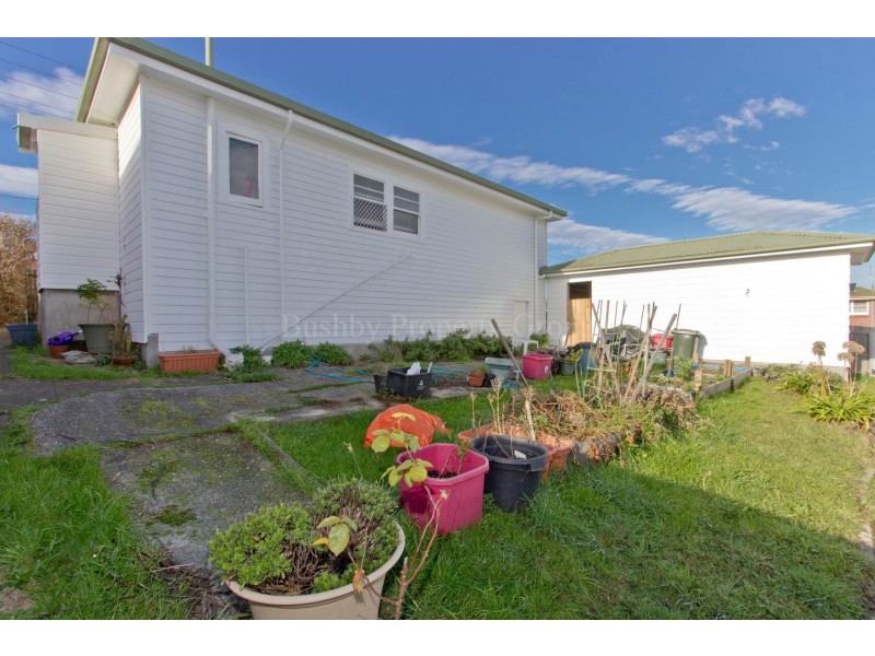1 Alanvale Road, Newnham TAS 7248