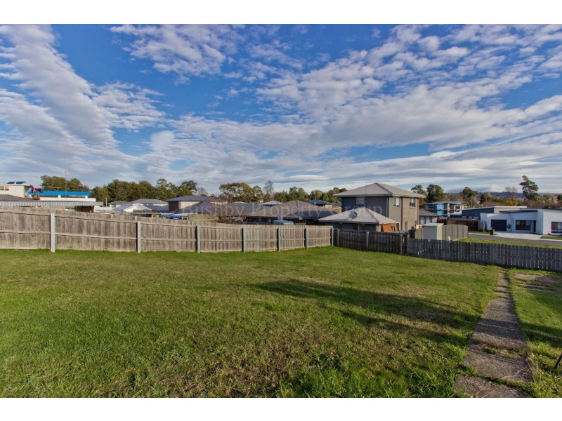 1 Alanvale Road, Newnham TAS 7248