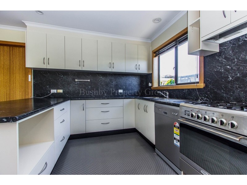 54 Conway, Mowbray TAS 7248