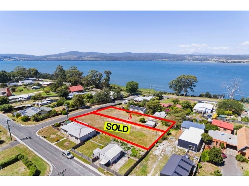 3 Taroona Street, Gravelly Beach TAS 7276
