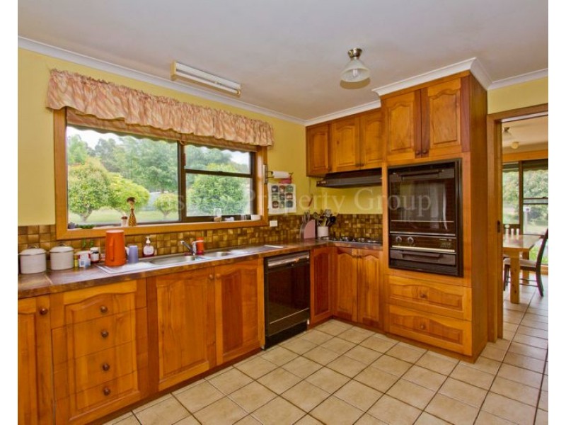 12 Augustus Road, Beauty Point TAS 7270