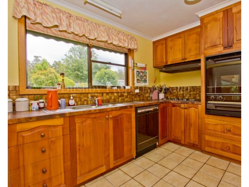 12 Augustus Road, Beauty Point TAS 7270