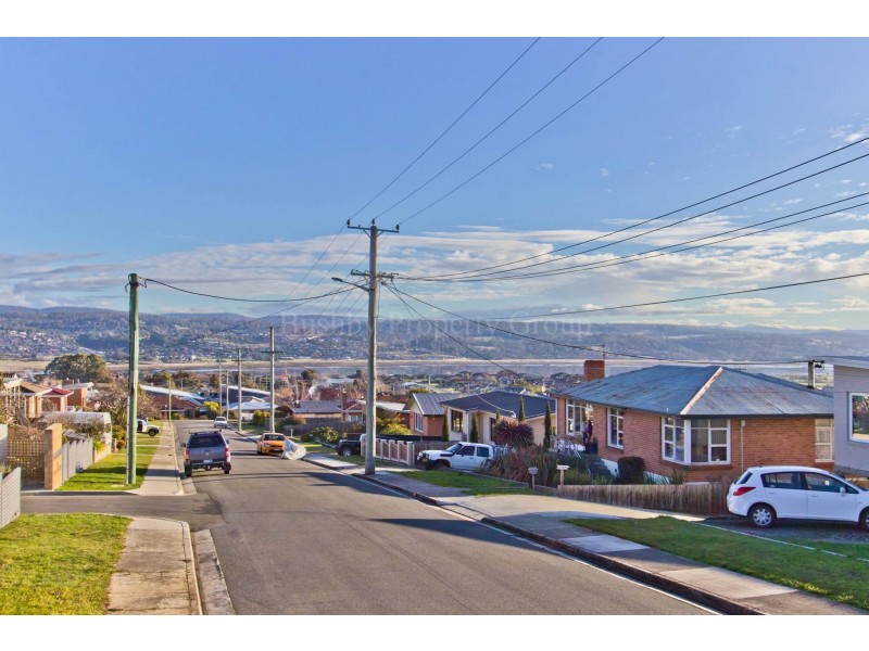 47 Cornwall Crescent, Newnham TAS 7248