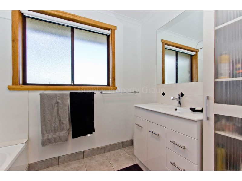 71 Viewbank Road, Newnham TAS 7248