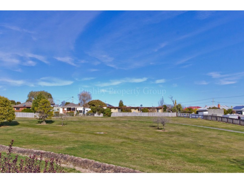 71 Viewbank Road, Newnham TAS 7248