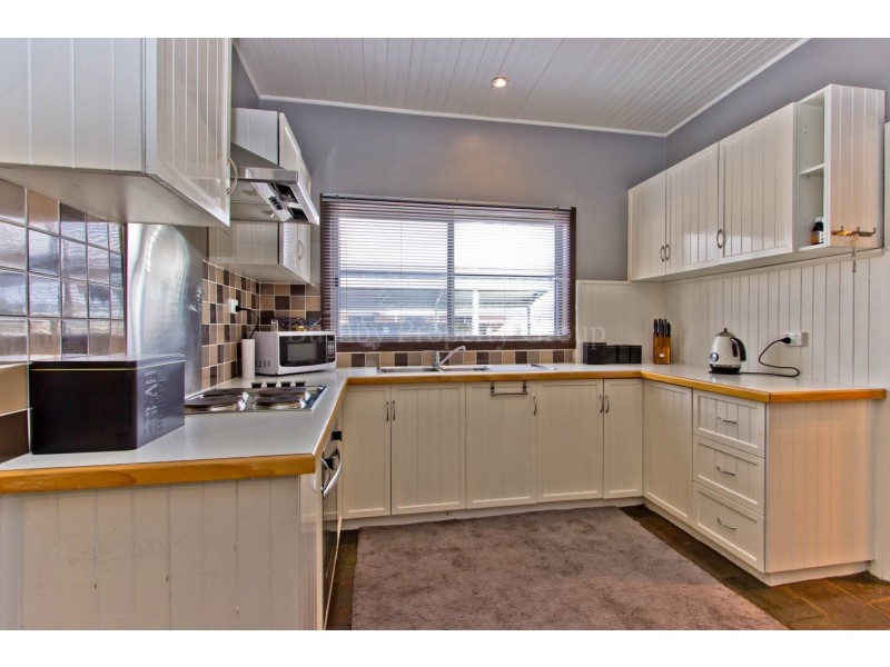 11 Albion Street, Invermay TAS 7248