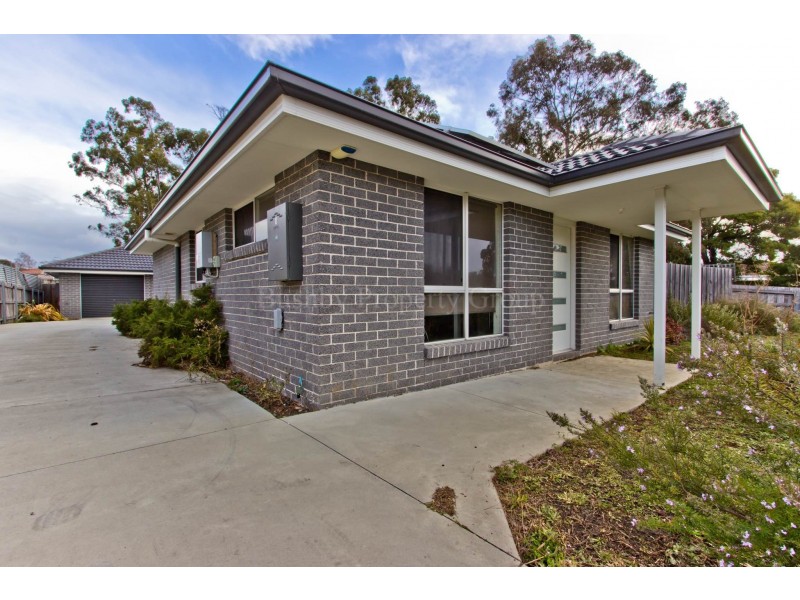 1/8 Hazelwood Parade, Ravenswood TAS 7250