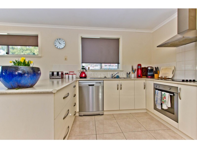 1/8 Hazelwood Parade, Ravenswood TAS 7250