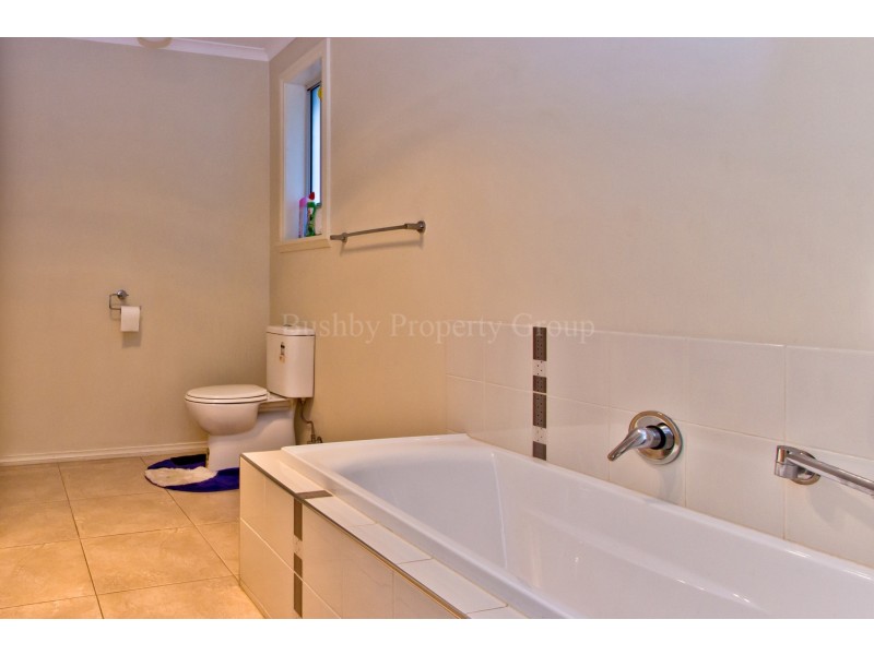 1/8 Hazelwood Parade, Ravenswood TAS 7250