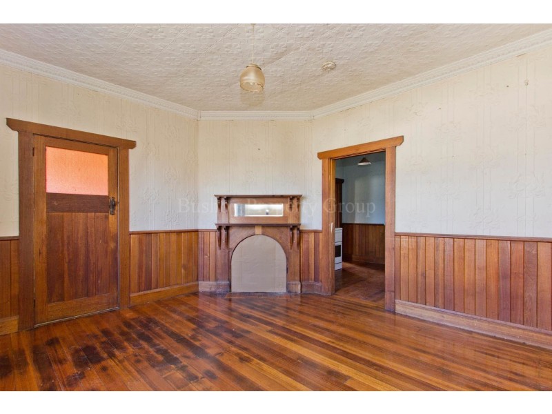 19 Charles Street, Cressy TAS 7302
