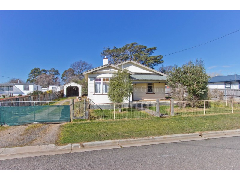 19 Charles Street, Cressy TAS 7302