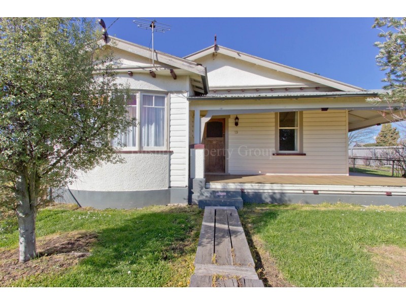 19 Charles Street, Cressy TAS 7302