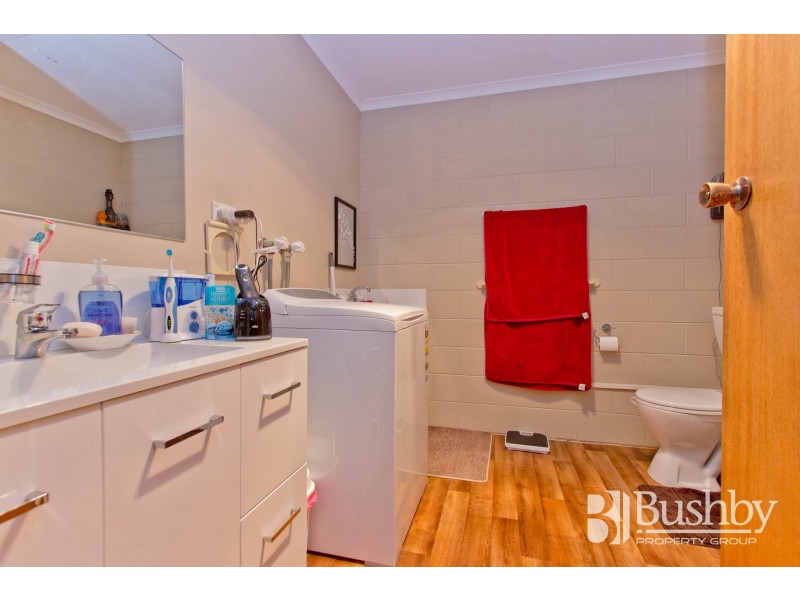 3/1-3 Norman Court, Newnham TAS 7248