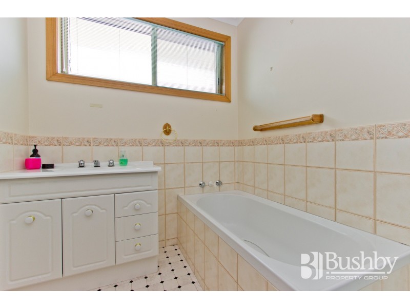 64 Pitt Avenue, Riverside TAS 7250