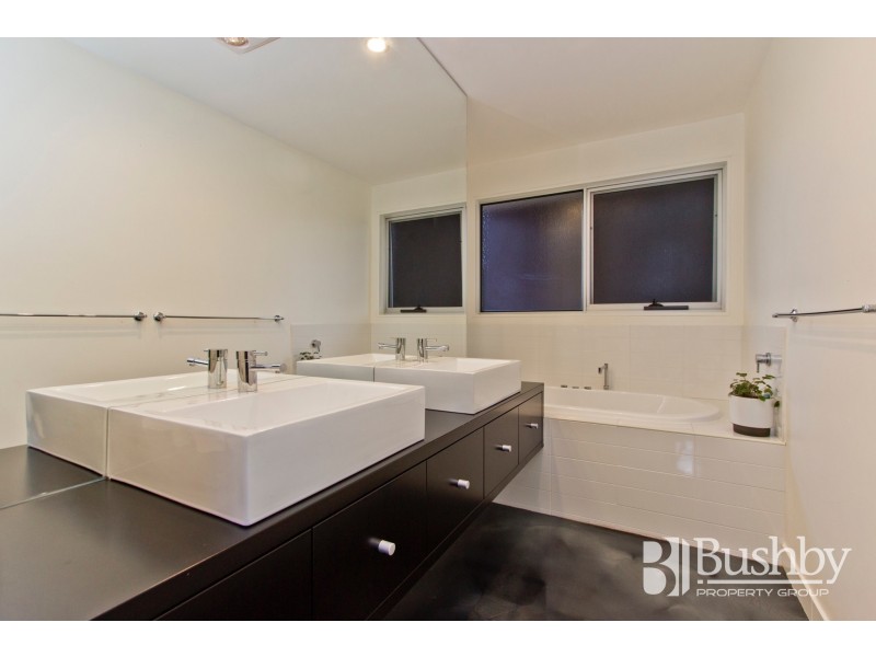 204 Freshwater Point Road, Legana TAS 7277