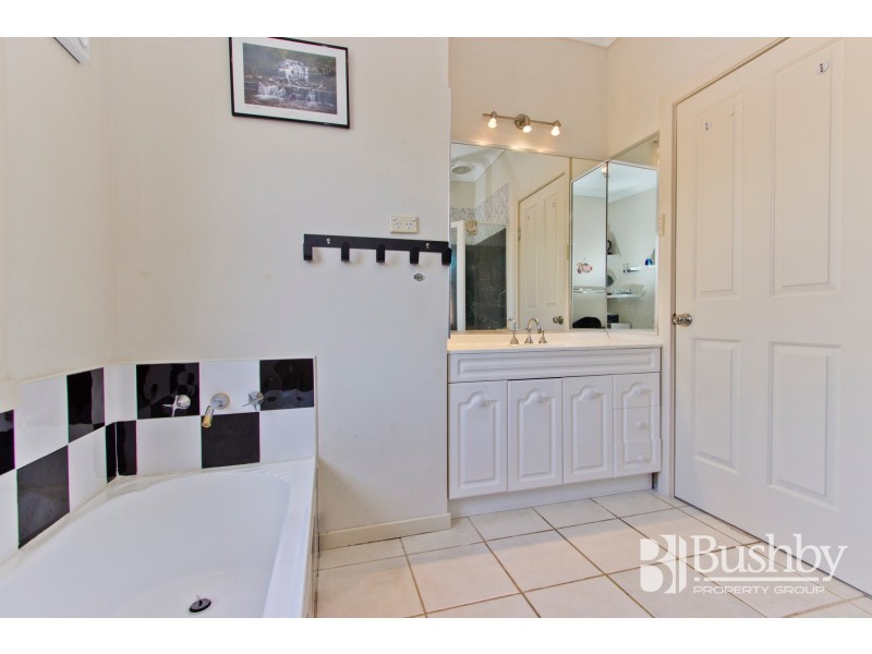 200 Hobart Road, Kings Meadows TAS 7249