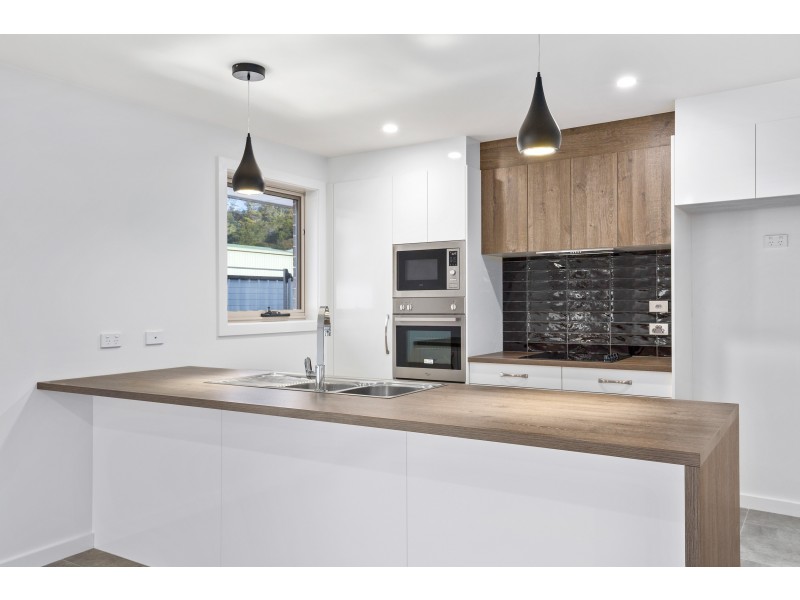 1/82A Main Road, Exeter TAS 7275