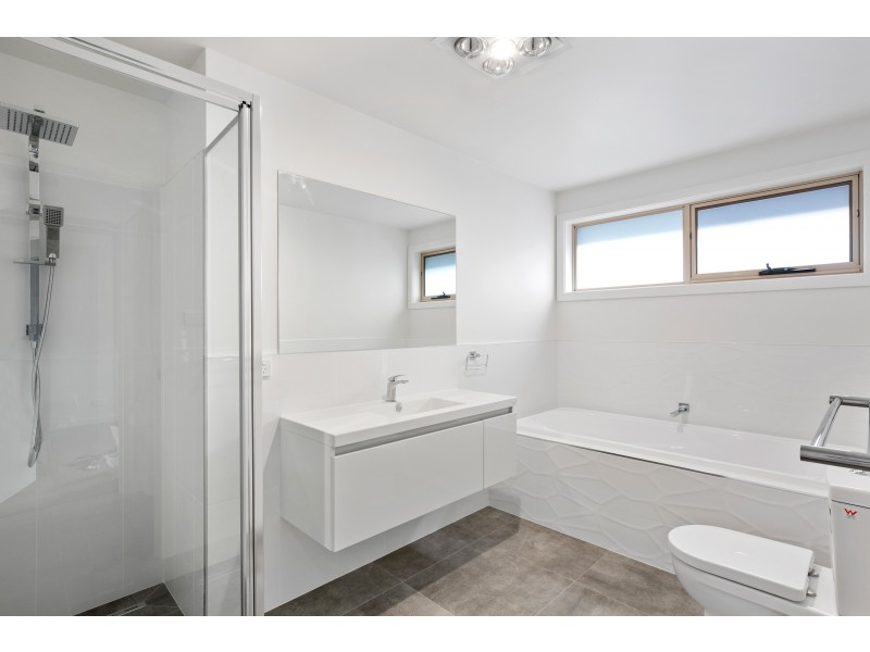 1/82A Main Road, Exeter TAS 7275