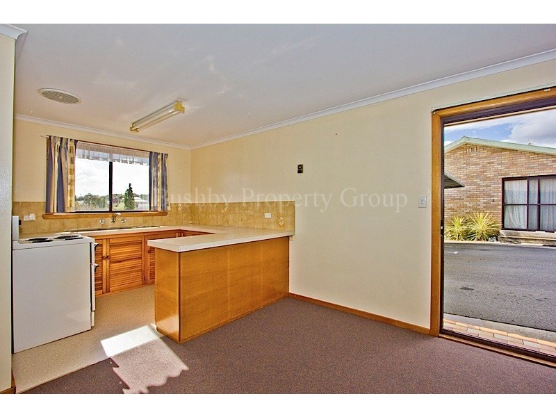 1-2/12 Bishops Drive, Newnham TAS 7248