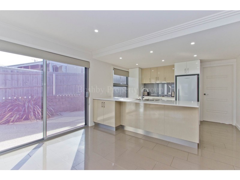 2/161 Alanvale Road, Newnham TAS 7248