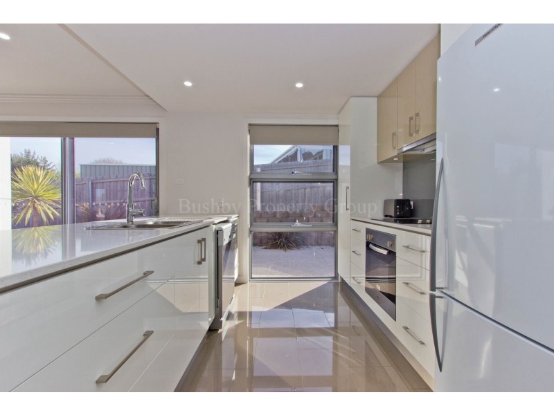 2/161 Alanvale Road, Newnham TAS 7248