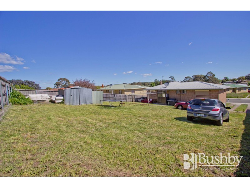 24 Pioneer Parade, Ravenswood TAS 7250
