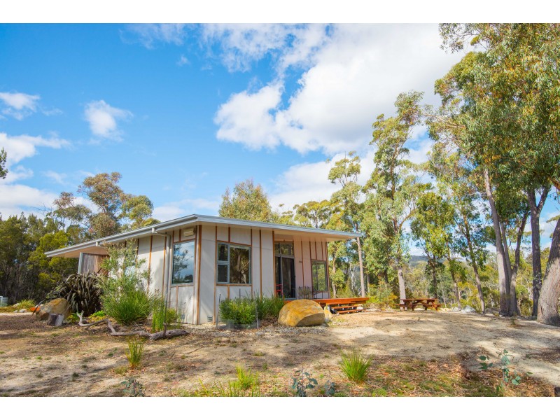 315 Medeas Cove Road, St Helens TAS 7216