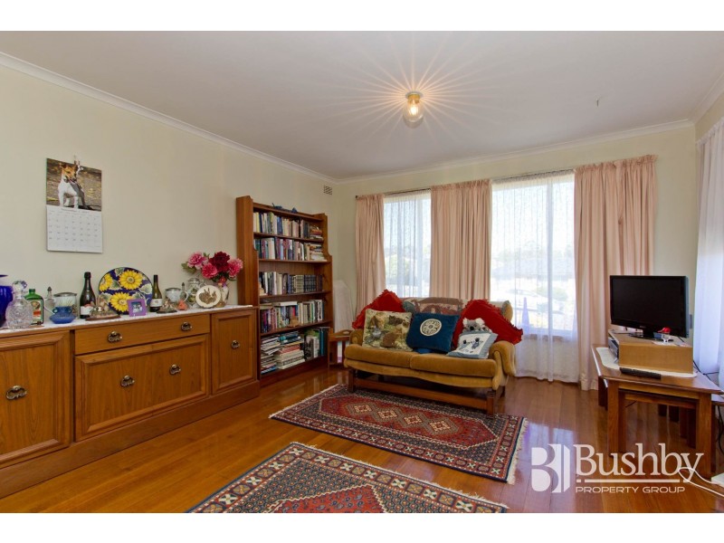 10 Rowland Crescent, Summerhill TAS 7250