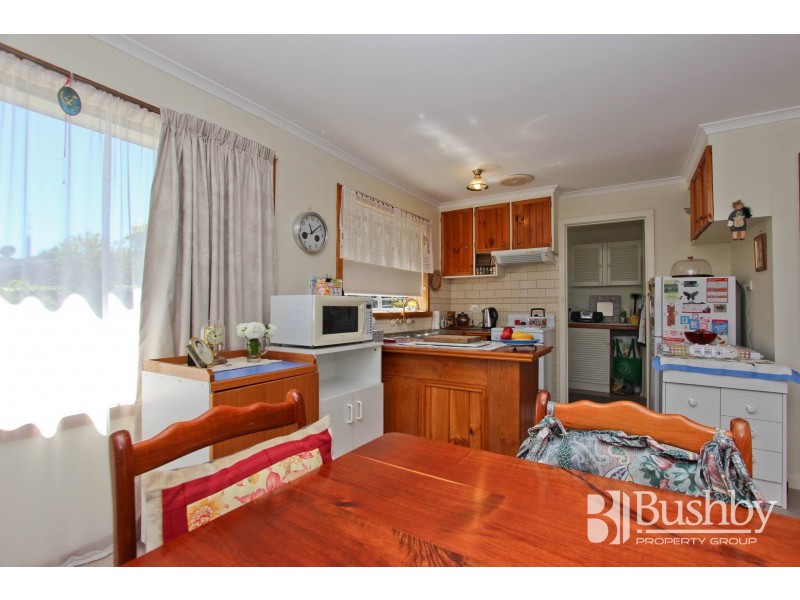 10 Rowland Crescent, Summerhill TAS 7250