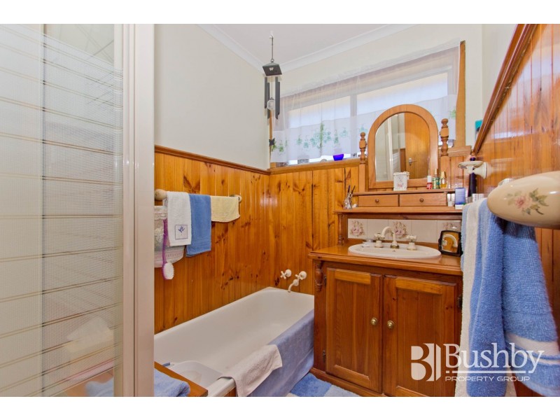 10 Rowland Crescent, Summerhill TAS 7250