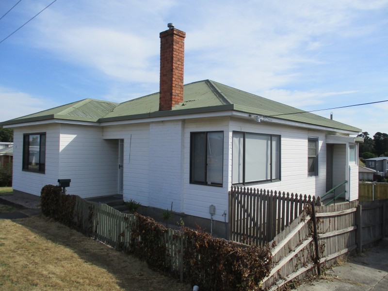 1 Alanvale Road, Newnham TAS 7248