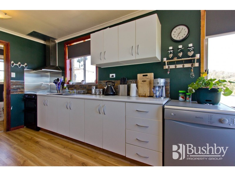 8 Oberon Place, Ravenswood TAS 7250