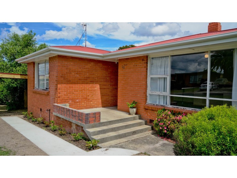 17 Egan Street, Newnham TAS 7248