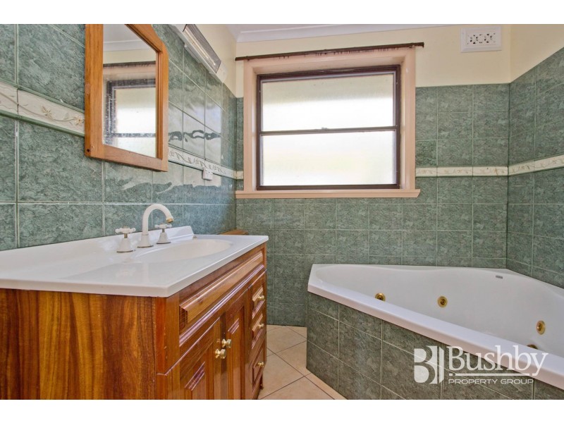 431 Gravelly Beach Road, Gravelly Beach TAS 7276