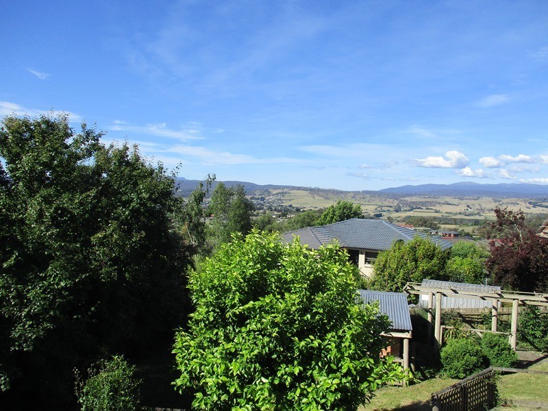 5 Redwood Crecent, Youngtown TAS 7249