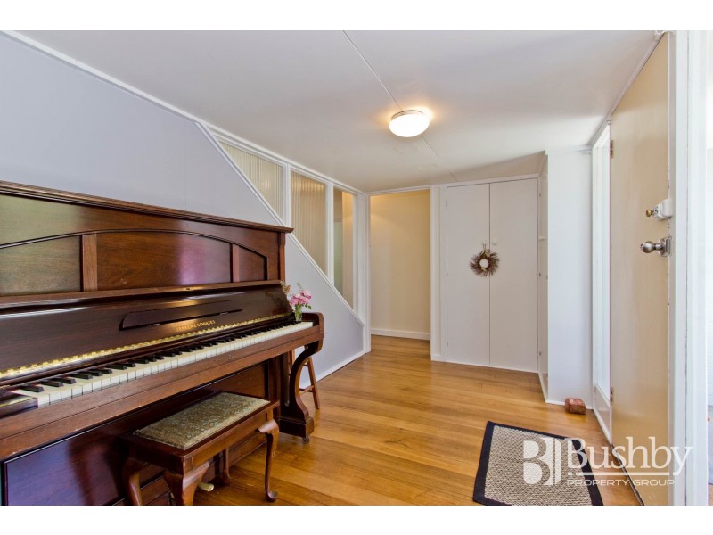 30 Alanvale Road, Newnham TAS 7248