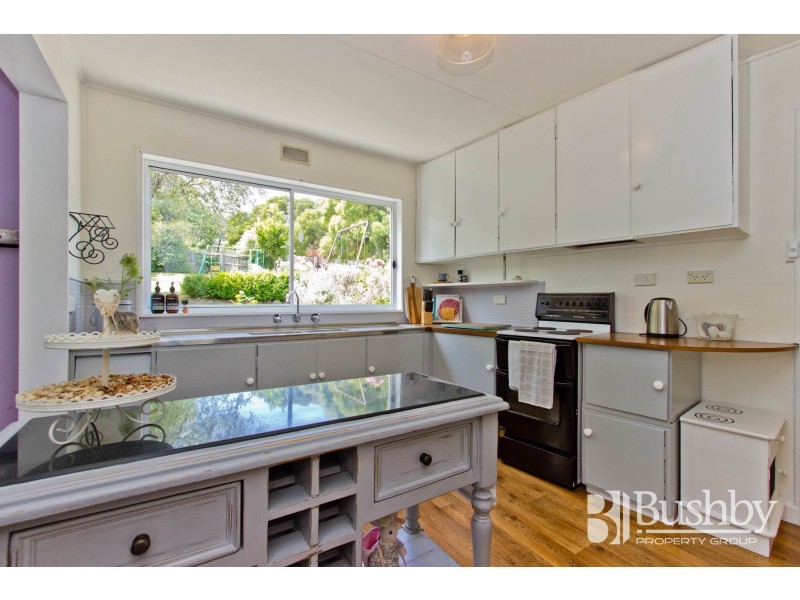 30 Alanvale Road, Newnham TAS 7248