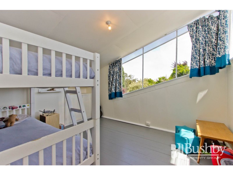 30 Alanvale Road, Newnham TAS 7248