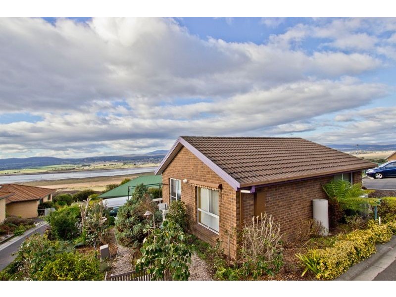 17 Winifred Circle, Riverside TAS 7250