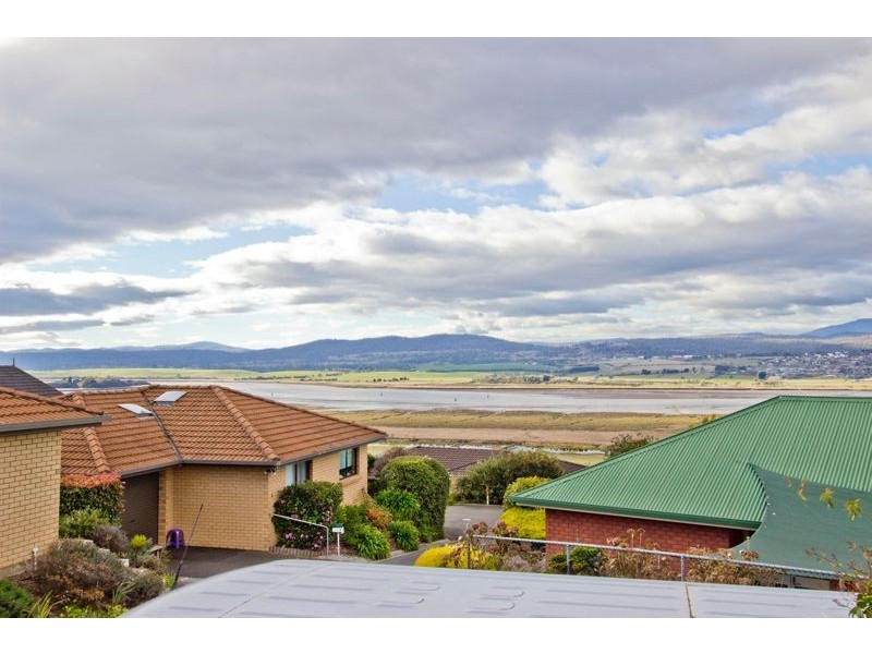 17 Winifred Circle, Riverside TAS 7250
