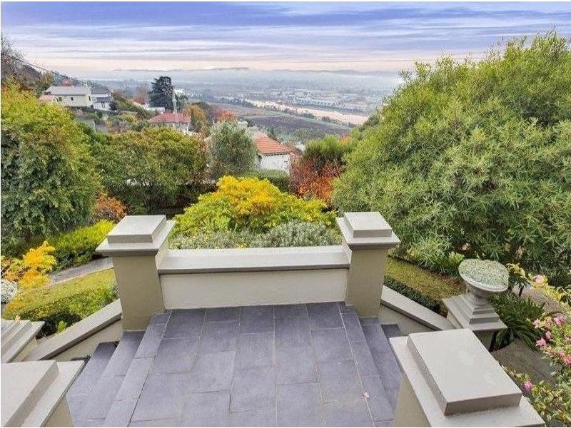 48 Bain Terrace, Trevallyn TAS 7250