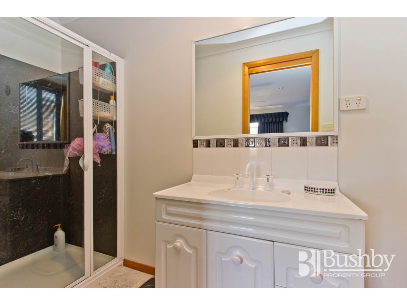 27 Piper Avenue, Youngtown TAS 7249