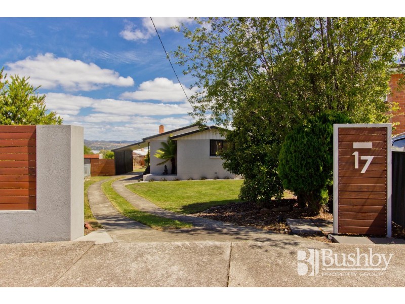 17 Helenwood Grove, Newnham TAS 7248