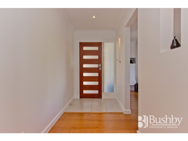 17 Helenwood Grove, Newnham TAS 7248