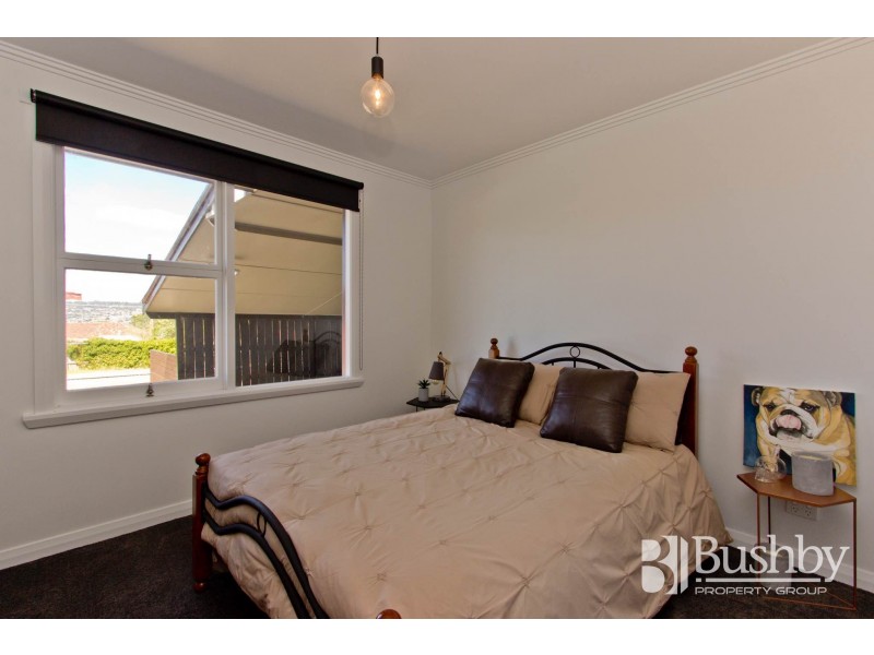 17 Helenwood Grove, Newnham TAS 7248