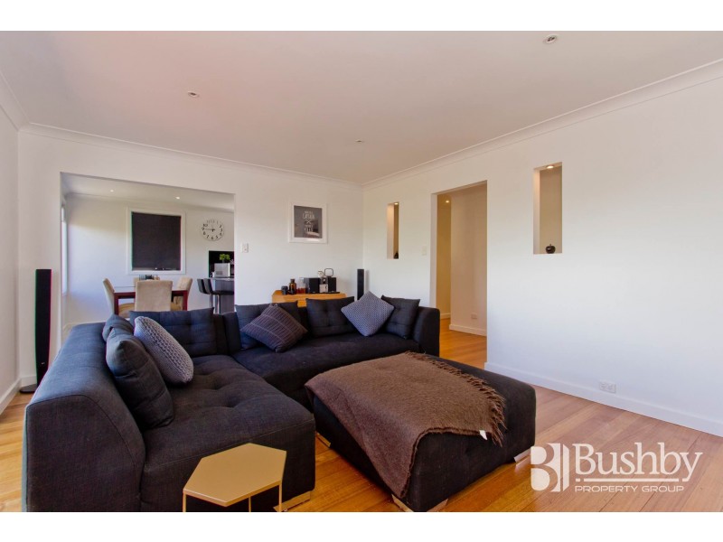 17 Helenwood Grove, Newnham TAS 7248