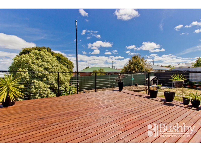 17 Helenwood Grove, Newnham TAS 7248
