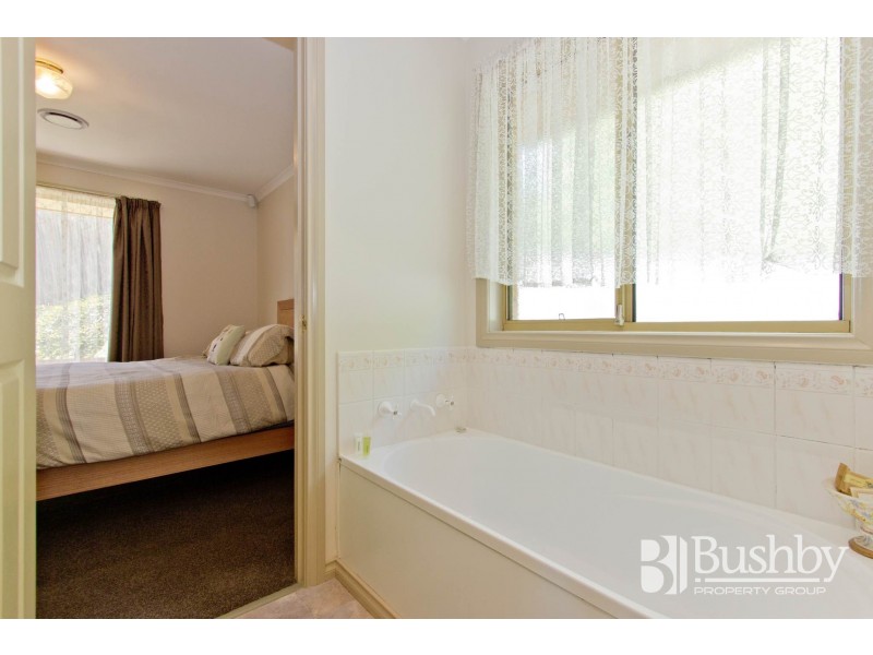 1/28 Beverley Hills Road, Newstead TAS 7250