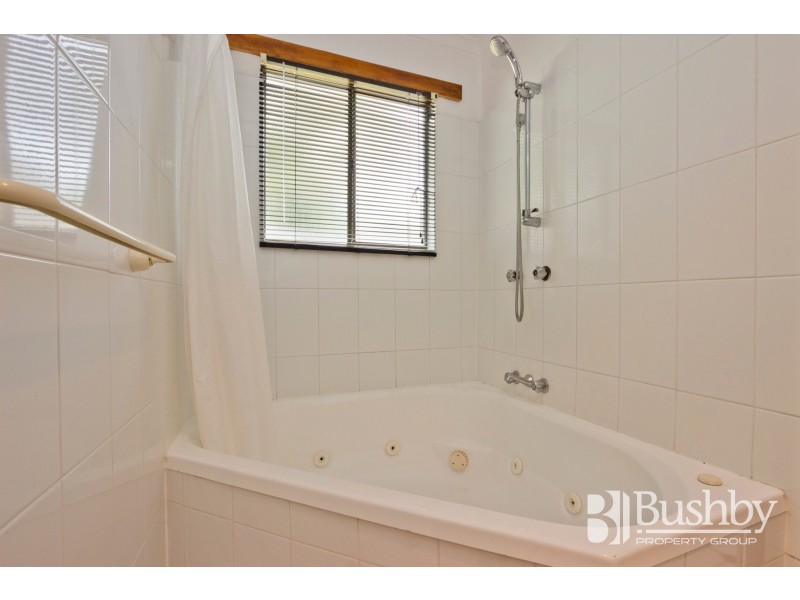 2/69 Salisbury Crescent, West Launceston TAS 7250