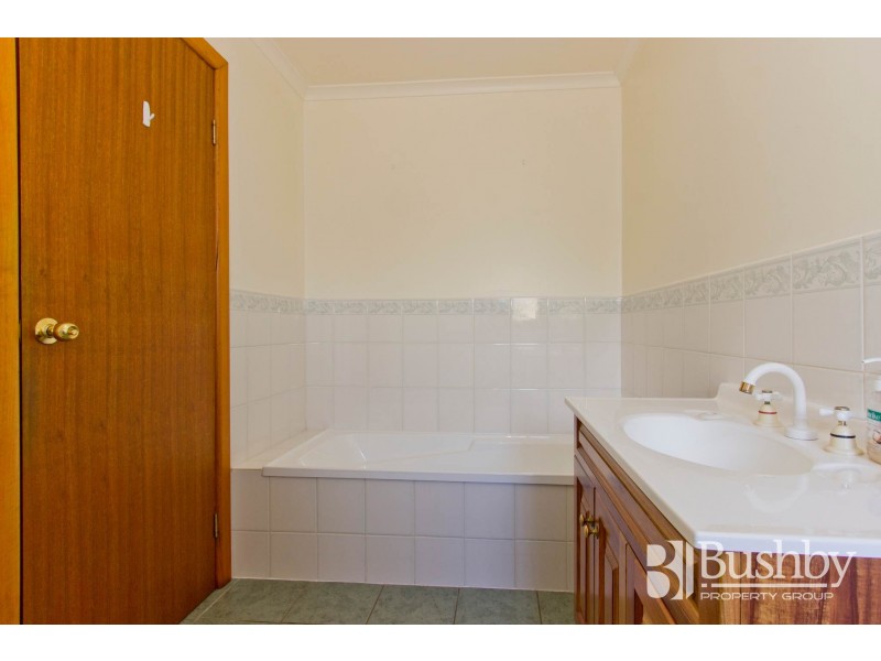28 Nichols Street, Kings Meadows TAS 7249